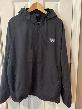 New Balance Men’s Black Full-Zip Hooded Windbreaker Jacket Size XL